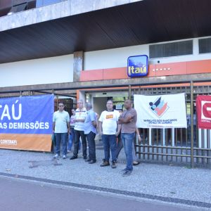 Paralisação Banco Itaú contra Demissões