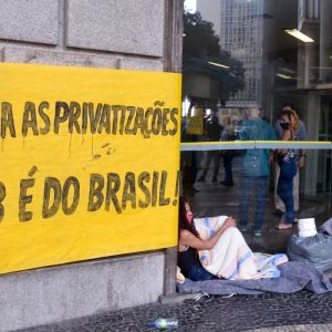 Em defesa do patrimônio nacional - Contra as privatizações da Caixa e do Banco do Brasil