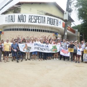 Manifestação no Itaú Paquetá contra o fechamento da agência