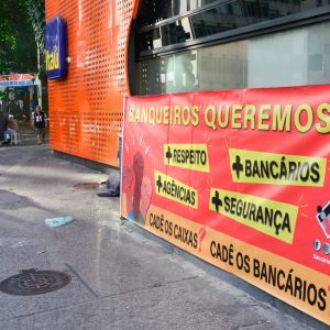 Manifestação agências bancarias em Copacabana por menos metas e Mais saúde