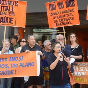 Ato aposentados do Itaú pelo plano de saúde