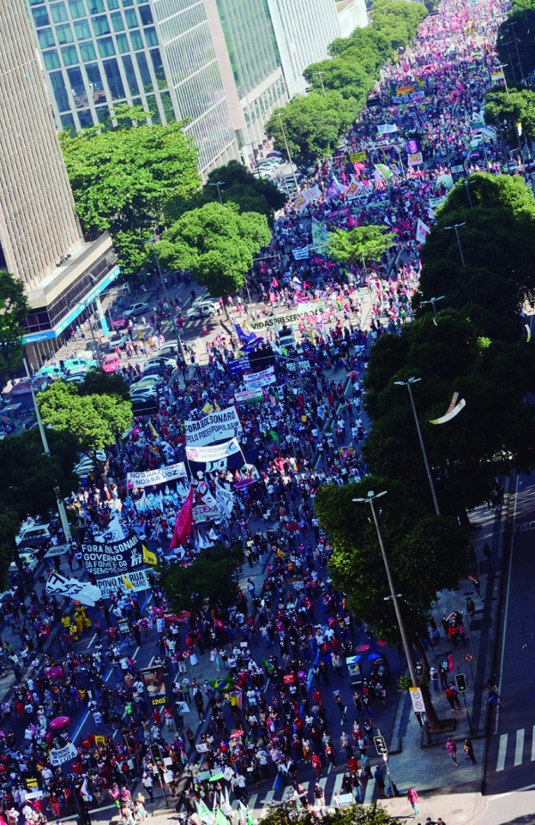 Somente a mobilização popular poderá derrotar os projetos de Bolsonaro e Paulo Guedes que retiram direitos dos trabalhadores