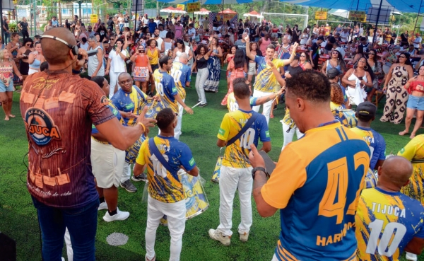 No Grito de Carnaval, na Sede Campestre, a categoria  comemorou o anivers&aacute;rio dos 96 anos do Sindicato