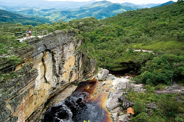 Para fugir do estresse e curtir as belezas naturais da Serra da Mantiqueira, o passeio à Conceição do Ibitipoca, em Minas Gerais, é uma ótima opção