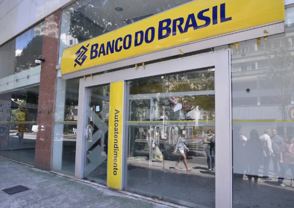 AUDIÊNCIA EM BRASÍLIA - Bancários debatem, no Congresso Nacional, fechamento de agências dos bancos públicos