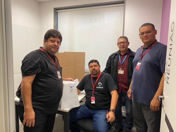 Os diretores do Sindicato Edelson Figueiredo, Luciano Rosário e Marcello Luís acompanharam a eleição da Cipa no Bradesco Cinelândia