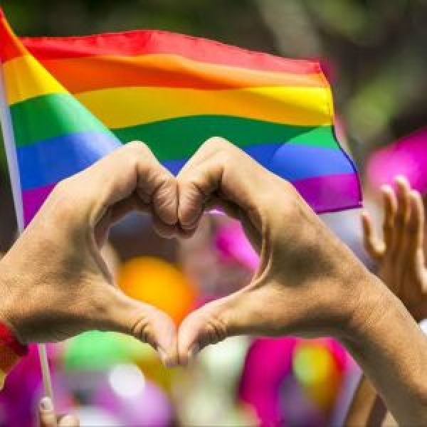 Os direitos da comunidade LGBTQIAPN+ fazem parte da luta permanente da categoria nos bancos 