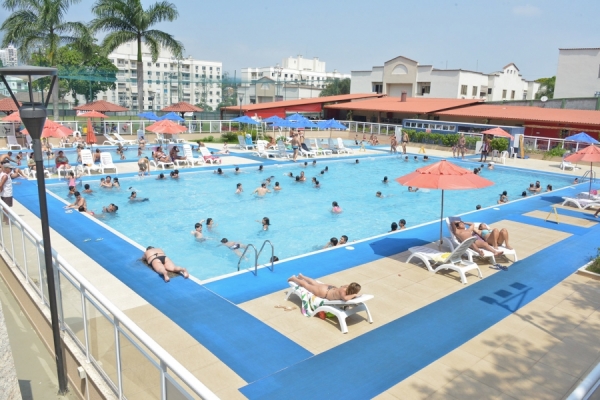 As piscinas da Sede Campestre do Sindicato são muito procuradas pelos bancários no verão