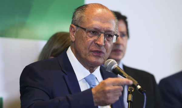 Geraldo Alckmin, vice-presidente eleito e chefe da transição: &quot;Mais de 14 mil obras paradas. Isso não é austeridade, isso é ineficiência de gestão. Uma tarefa hercúlea que vem pela frente&quot;