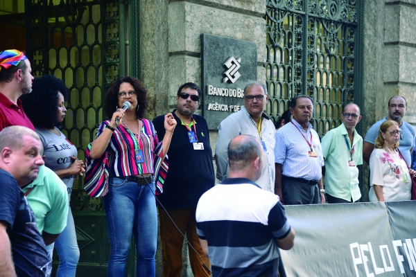 Rita Mota: “O resultado representa uma vitória dos funcionários e uma derrota do projeto privatista do governo Bolsonaro”