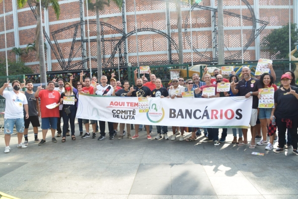 Dirigentes sindicais bancários inauguraram as atividades do Comitê de Lutas da categoria, na Feira de São Cristóvão