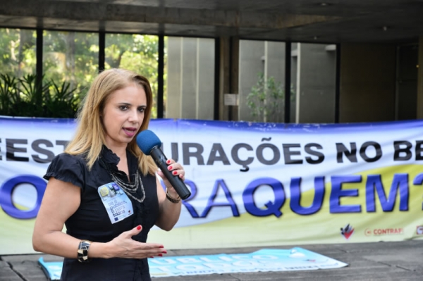 BANCO DO BRASIL - Sindicato realiza ato contra privatização do BB e cobra solução para elevadores do Andaraí