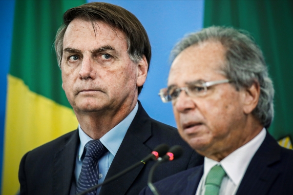 Medidas econômicas de Bolsonaro e Paulo Guedes prejudicam a população