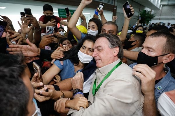 Bolsonaro não se importa em pôr em risco a vida das pessoas