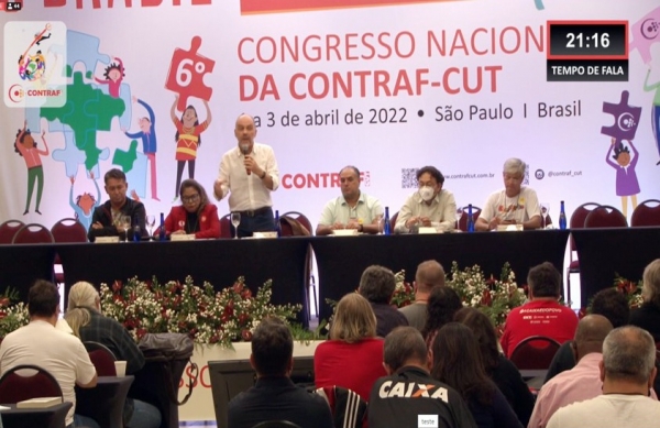 O sociólogo Clemente Ganz Lúcio disse que o movimento sindical precisa ousar para enfrentar os desafios das novas estruturas do mundo do trabalho