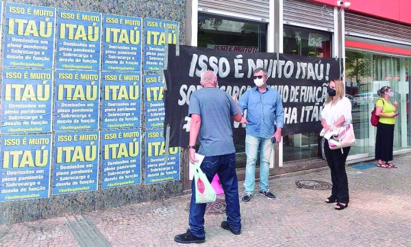 Itaú e Bradesco: bancários realizaram protesto  nacional contra o fechamento de agências e as demissões