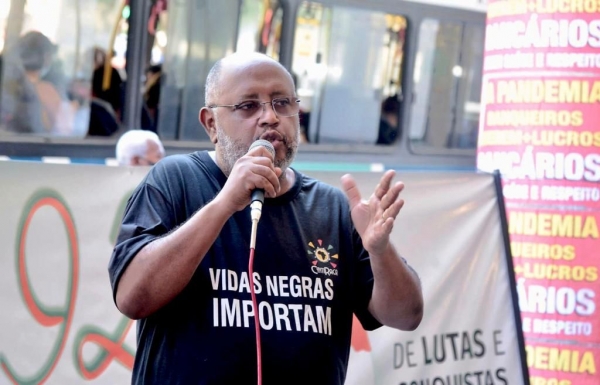 Almir Aguiar é Secretário de Combate ao Racismo da Contraf-CUT, Militante do MNU e Secretário de Combate ao Racismo do PT Carioca