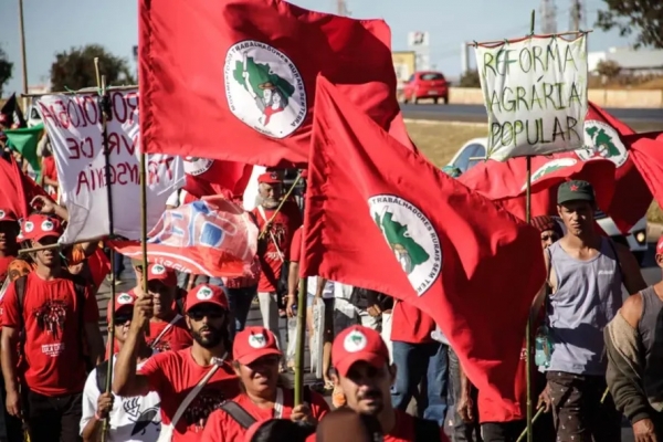 O MST, maior produtor de arroz orgânico da América Latina, cobra do governo Lula a reforma agrária e mais investimentos para os trabalhadores rurais 