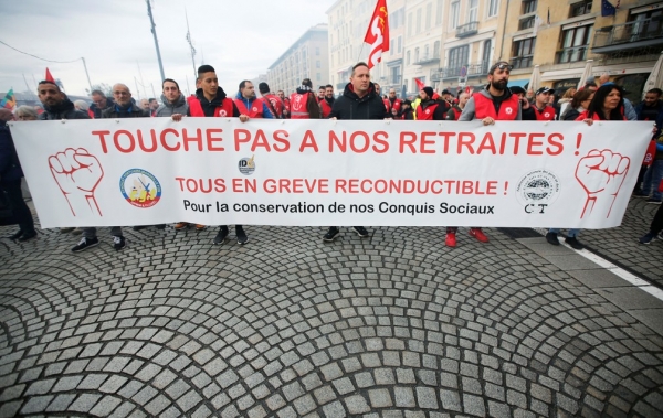 Franceses mobilizam maior protesto da década na greve contra a Reforma da Previdência