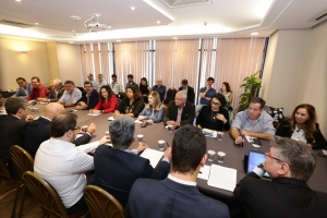 Começa reunião de negociações dos bancários com a Fenaban