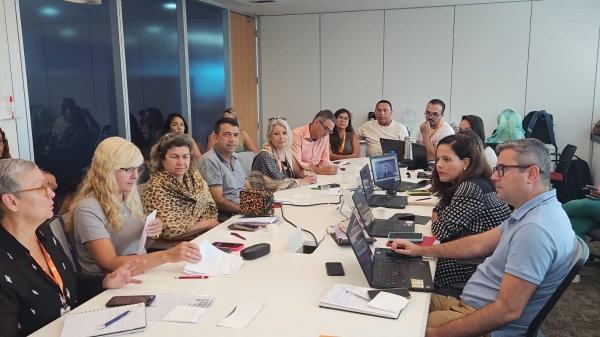 Negociação entre a COE e representantes do Itaú. Foto cedida pela Contraf-CUT.