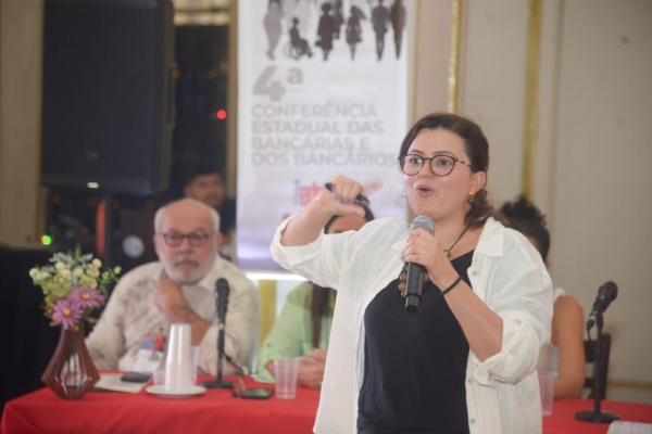 A ecnomista Rosângela Vieira falou dos desafios da representação sindical ante as transformações do trabalho no ramo financeiro 