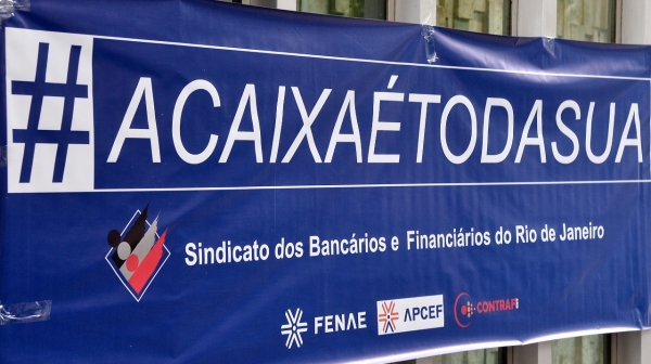 Bolsonaro extingue uso compartilhado de lotéricas da Caixa pelo Banco do Brasil