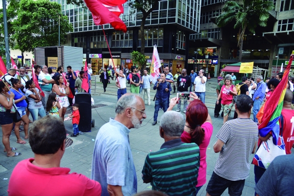  MALDADE TEM LIMITE - Bancários protestam contra a proposta da Reforma da Previdência do governo Bolsonaro. O sindicato convoca bancários e bancárias a pressionarem o Congresso Nacional a não aprovar o projeto