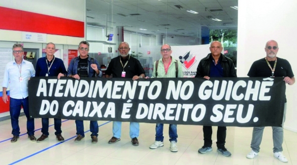 O Sindicato protestou contra demiss&otilde;es e adoecimento da categoria no Bradesco, na Avenida Ministro Ivan Lins, na Barra da Tijuca