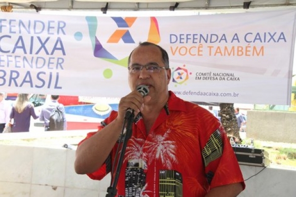 *Enilson da Silva Plattner é dirigente na Fetec CUT/CN, bancário da Caixa desde 1989, bacharel em Direito, militante sindical desde 1995, atuou na CEE Caixa, foi secretário-geral do Sindicato de Brasília e Diretor Executivo da Contraf-CUT