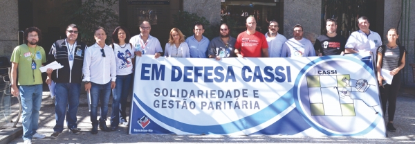 O Sindicato protestou contra as mudanças no estatuto da Cassi, que  inclui membros do mercado entre os diretores e o fim da paridade