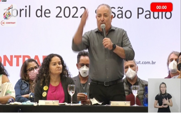 O presidente nacional da CUT, Sérgio Nobre, agradeceu o apoio dos bancários às centrais sindicais e disse que a eleição deste ano será uma guerra contra as fake news
