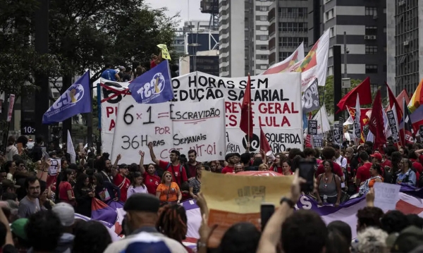 Além do Plebiscito, protestos do dia 21 de setembro também cobraram o fim da jornada 6X1. Foto: Agência Brasil.