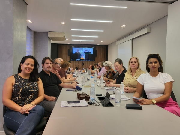 Integrantes da COE protestam contra discriminação do Santander aos bancários brasileiros. Foto cedida pela Contraf-CUT.