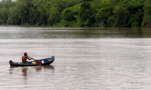NATUREZA AMEAÇADA - A floresta Amazônica, as populações ribeirinhas e os índios estão ameaçados pela exploração de potássio na região. Governo coloca em risco o meio ambiente para atender aos interesses econômicos do agronegócio