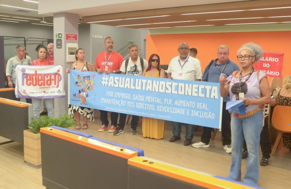Dirigentes sindicais percorreram agências em Campo Grande,  Zona Oeste do Rio. A atividade contou com apoio dos bancários e da população 