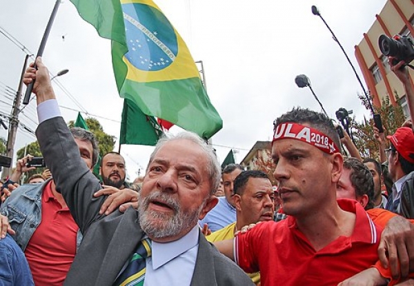 Lula: &#039;Só o voto do povo pode salvar o Brasil e a democracia&quot;
