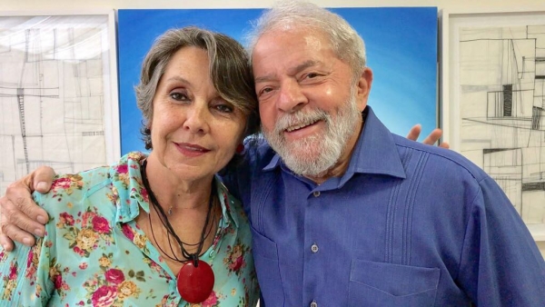 DO LADO CERTO - A deputada federal Erika Kokay (PT-DF), junto com o presidente Lula, na defesa dos direitos dos trabalhadores, dos bancos públicos e estatais e da recuperação do desenvolvimento econômico e social do Brasil