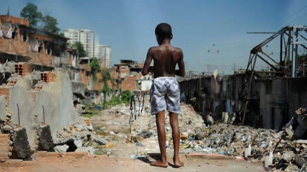 Taxa de juros dificulta o combate à pobreza no Brasil. Foto: Agência Brasil