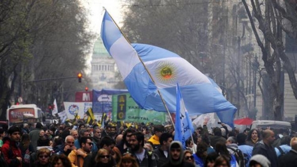 Tudo pronto para a greve geral contra medidas anunciadas pelo presidente argentino de extrema-direita. Foto: Agência Brasil