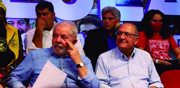 Lula e Alckmin apostam na união dos trabalhadores e do empresariado do setor produtivo para recuperar o  desenvolvimento social e econômico do Brasil
