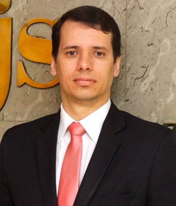 O advogado Marcelo Coutinho