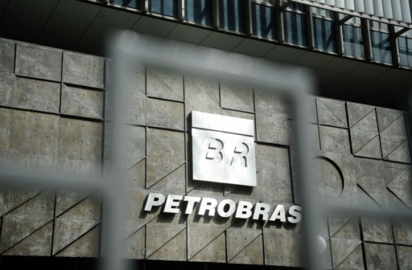 No primeiro ano do governo Bolsonaro, Petrobrás corta 5,3 mil empregos