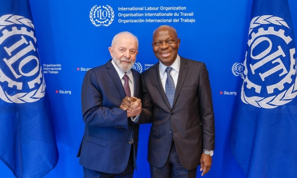 Lula e o Diretor-Geral da Organização Internacional do Trabalho (OIT), Gilbert Houngbo.   