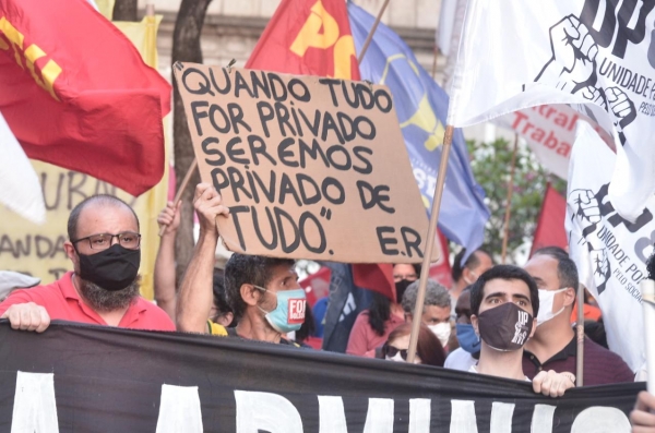 No Rio, trabalhadores de várias categorias aderiram ao protesto dos servidores públicos contra a reforma administrativa do Governo Bolsonaro