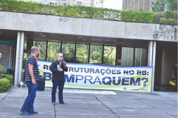 Banco do Brasil tenta intimidar funcionários com descomissionamento para brecar ações na Justiça