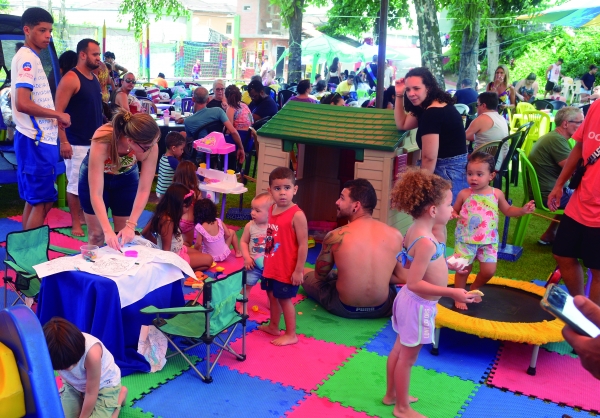 Inscreva seus filhos (as) na  Festa do Dia das Crianças