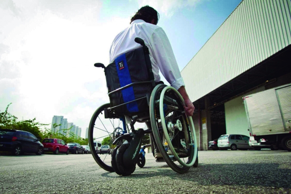 Emprego para pessoas com deficiência reduz a discriminação e garante maior diversidade nas empresas. As cotas que garantem este avanço importante para a sociedade brasileira estão ameaçadas por projeto de Bolsonaro