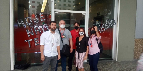 Diretores do Sindicato no protesto que, nesta quarta-feira, barrou as demissões arbitrárias